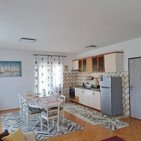 Apartment Nada Hope