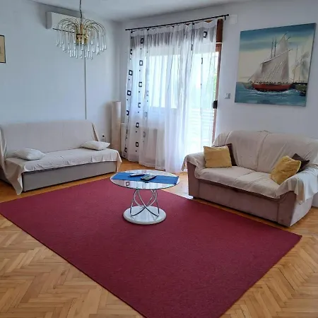 Nada Hope Apartment Kastela